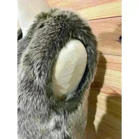 Aritzia Talula Park Slope Faux Fur Vest, size XXS - Picture 10 of 11